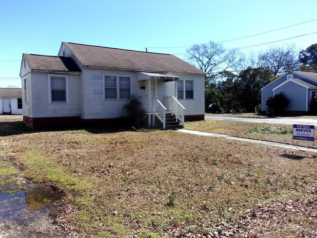 Building Photo - 502 Brendale Dr