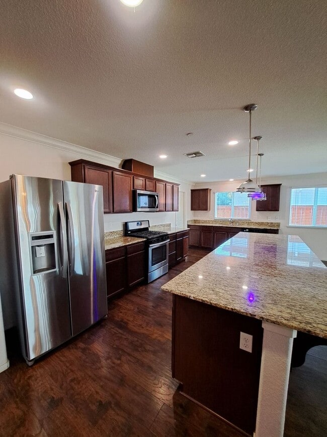 Photo - Stunning and Spacious - Don't Miss This Rental Home!