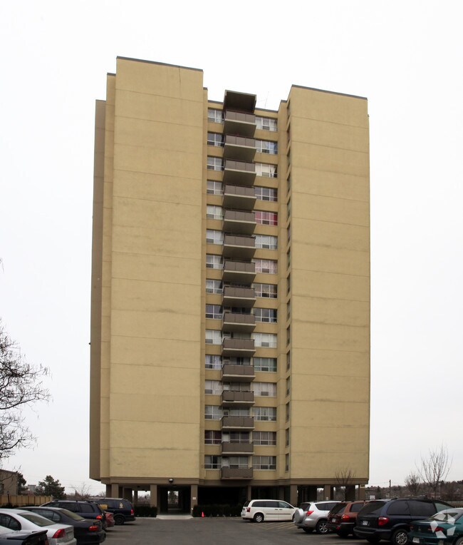 Building Photo - 2089 Lawrence Av