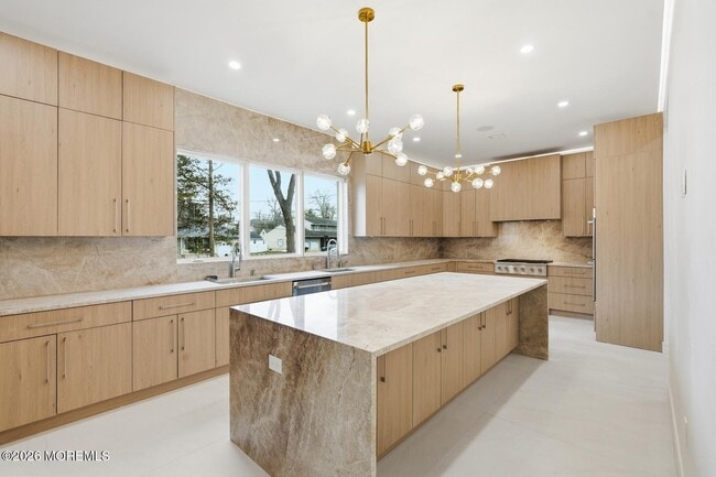Photo - 152 Ampere Ave