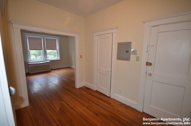 Building Photo - 3 Egremont Rd Unit 12 Rental