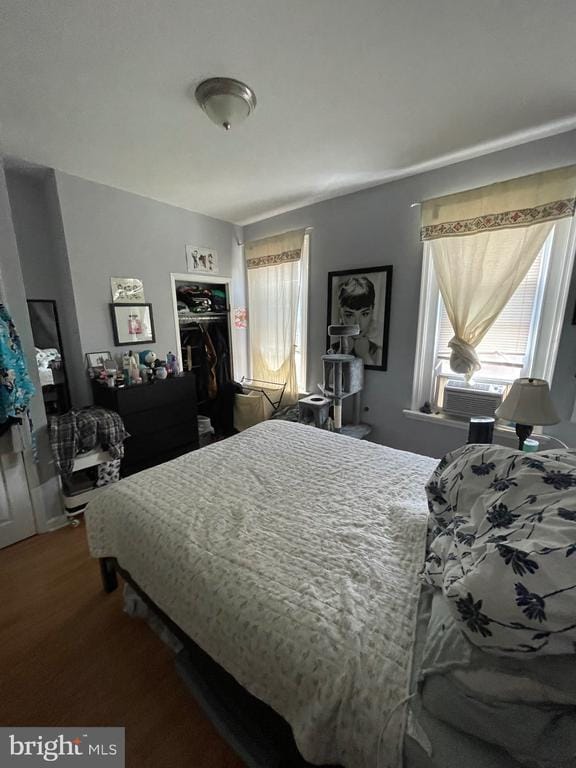 Photo - 2053 Sigel St