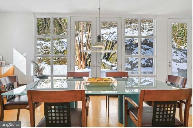 Photo - 4527 Q Pl NW