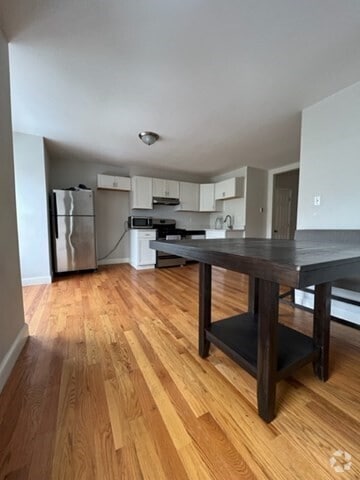 Building Photo - 67 Marion St Unit 3 Rental