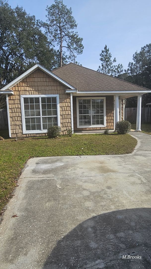 3 bedroom 2 bath home in Hanover Park - 3 bedroom 2 bath home in Hanover Park