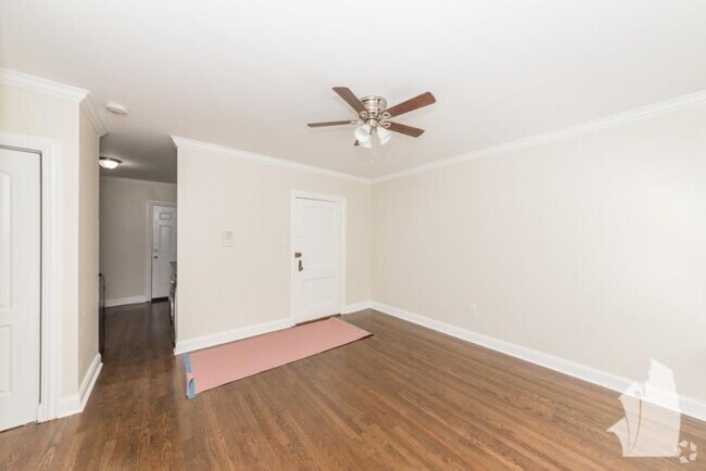 Building Photo - 0 bedroom in Chicago IL 60614 Unit 1056-1 Rental