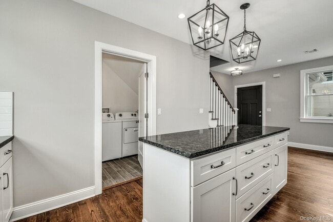 Photo - 27 Irving Pl