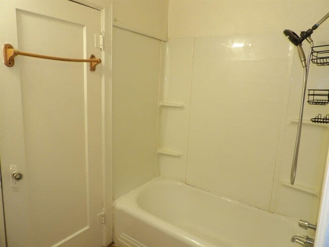 Photo - 407 NW 6th St