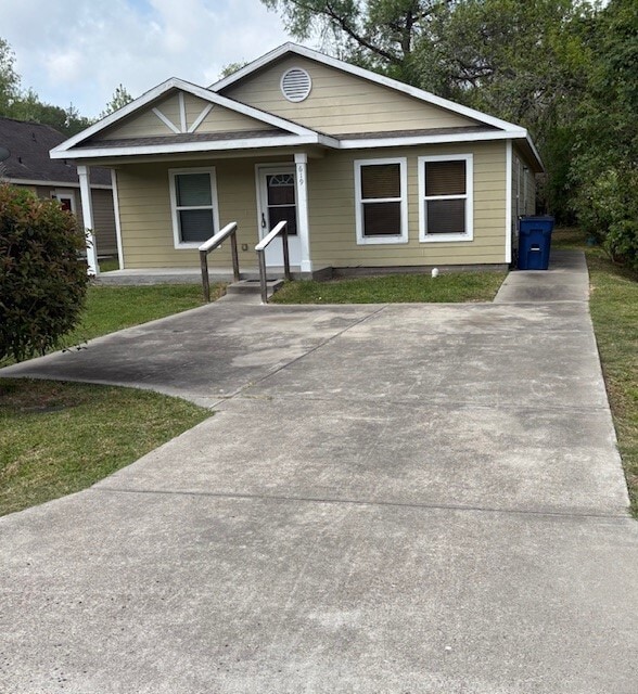 Building Photo - 619 N Vionett Ln