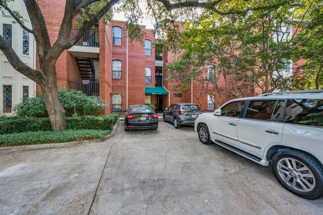 Building Photo - Nicely updated Property, next to SMU