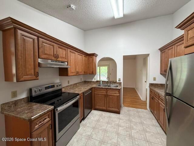 Photo - 2408 Devonswood Rd