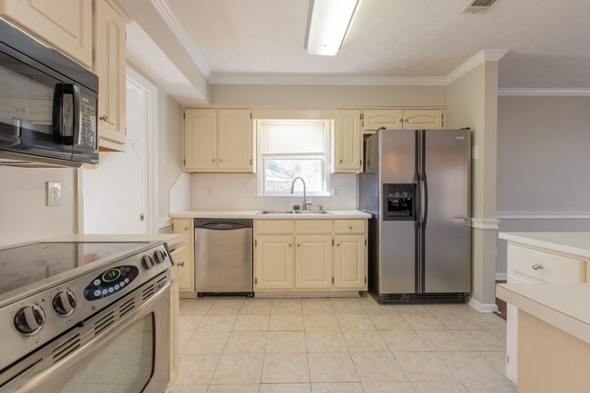 Photo - Primrose Walk