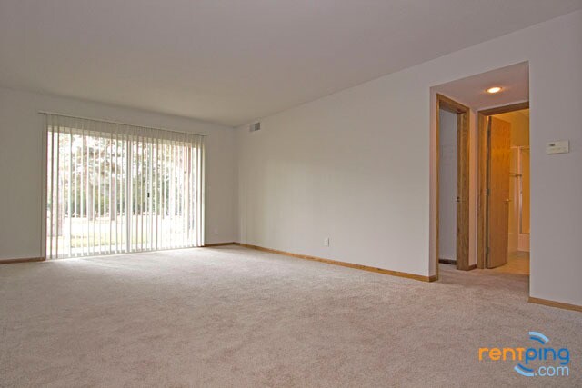 Photo - Charleston Court