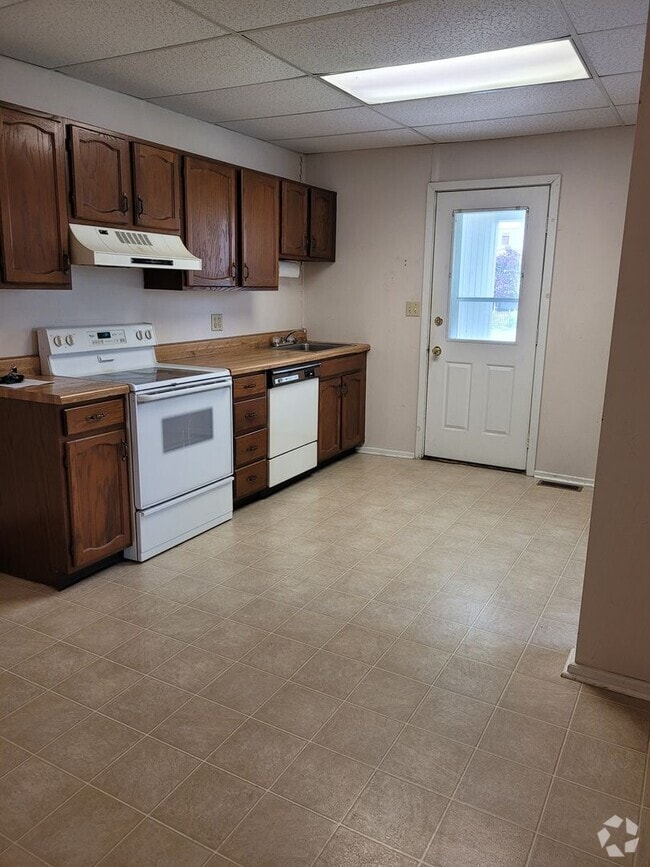 Building Photo - 44 N Chestnut St Unit 1 Rental