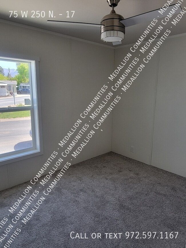 Photo - 75 W 250 N