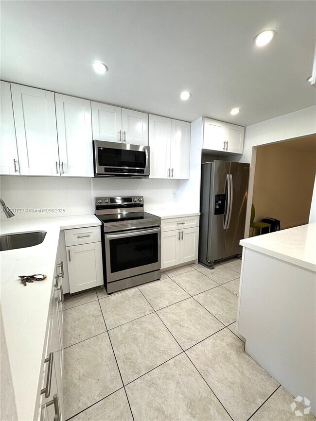 Building Photo - 603 S State Rd 7 Unit 1D Rental