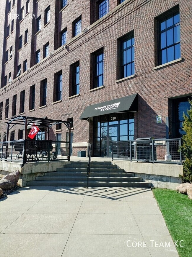 Photo - 382 W 22nd St Unit 707
