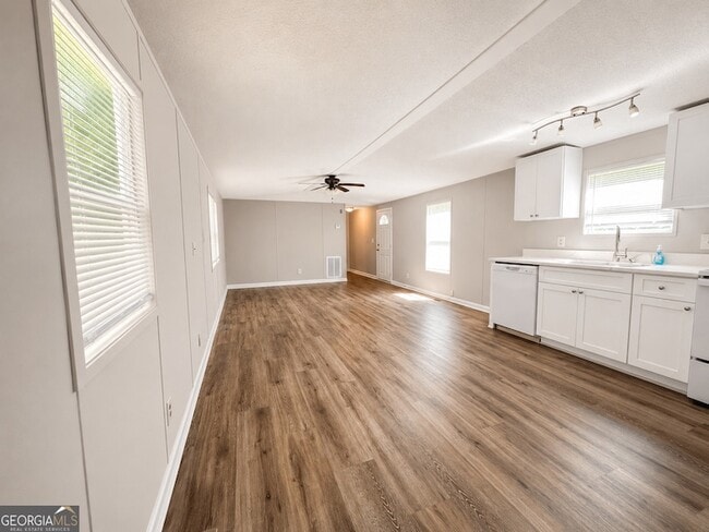 Photo - 380 Browns Rd