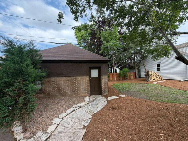 Photo - 2323 N 81st St