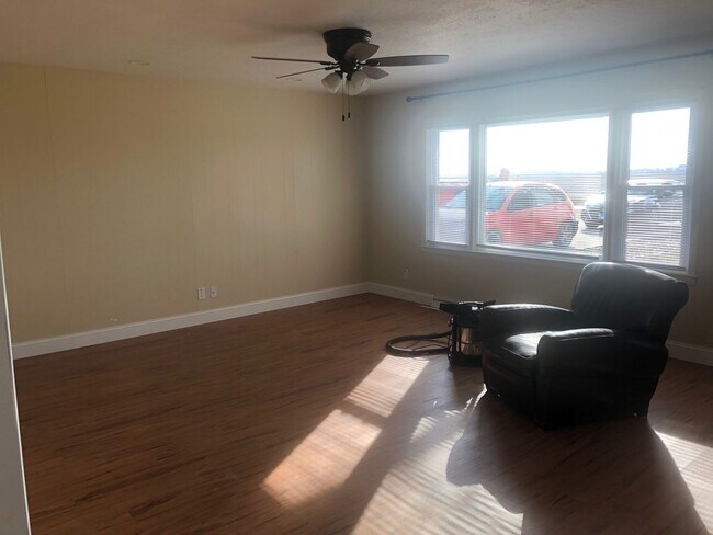 Photo - Beautiful 3BR home rural Bloomington with ...