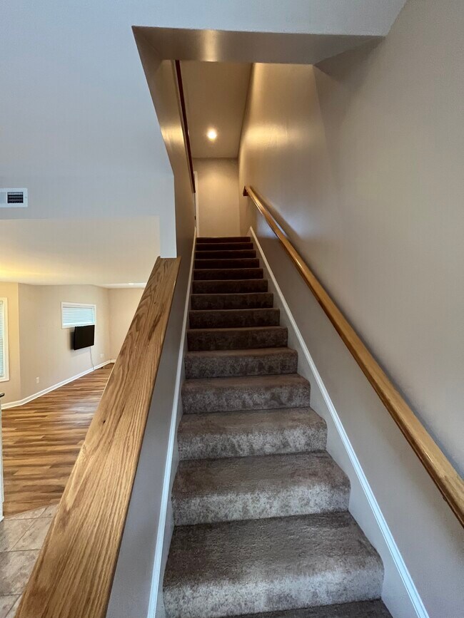 Photo - 210 Blackbird Village Cir