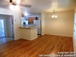 636 W Norwood Ct