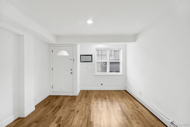 Photo - 1 Ash Pl Unit 1M