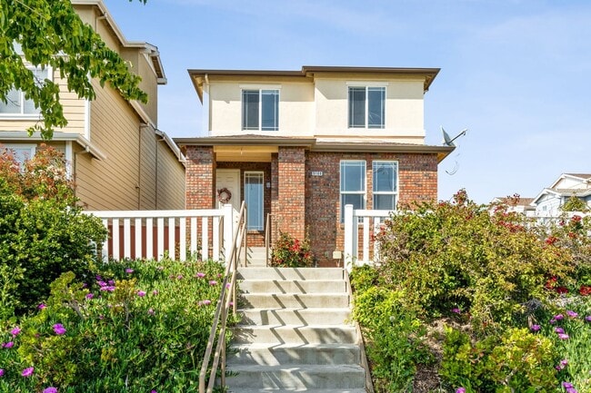 Photo - PRIME CORNER HOME IN TRINITY PARK NEAR SCENIC TRAILS | EXCELLENT ACCESS