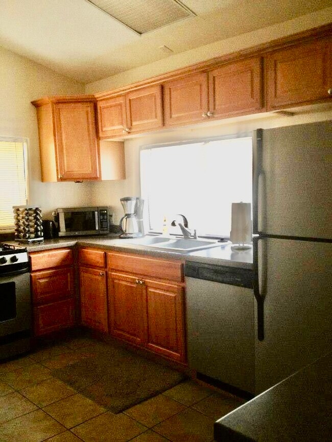 Cocina - 311 S Montezuma St Unidad 18