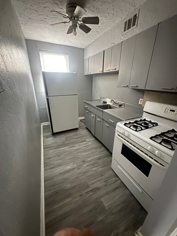 Photo - 2812 E 130th St Unit 2812 e 130th st. #206