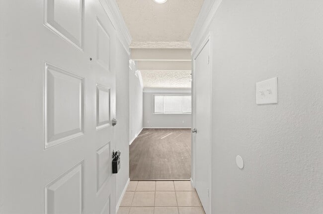 Photo - 14003 Vinehill Dr