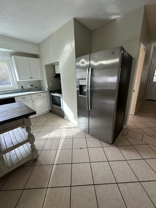 Kitchen - 14 Ferraro St Unidad 1