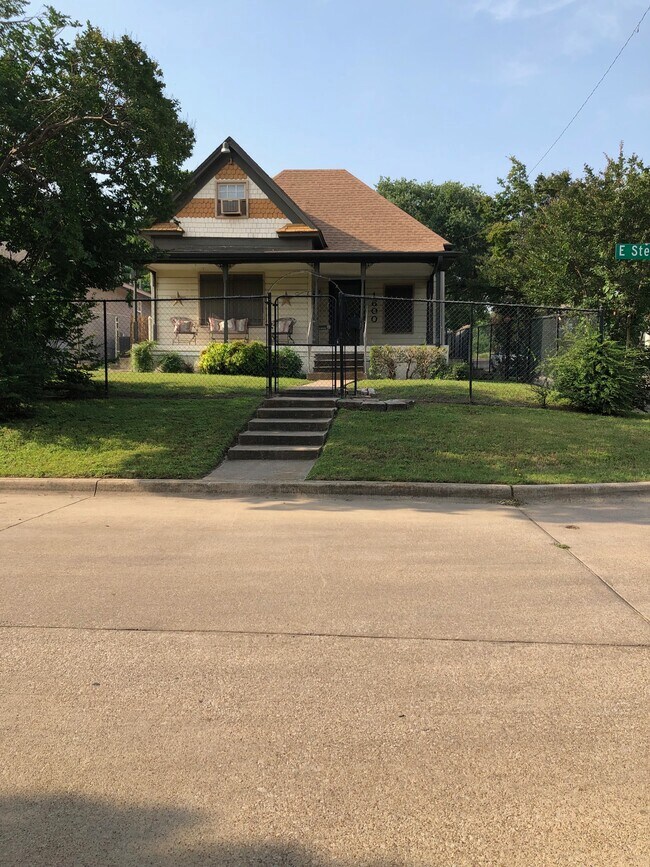 Photo - 1600 Stella St Casa
