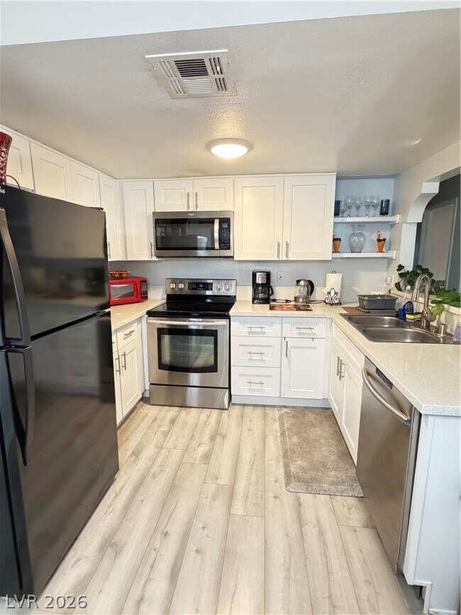 Photo - 5032 Spencer St Unit D