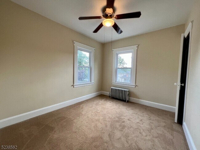 Photo - 57 9th Ave