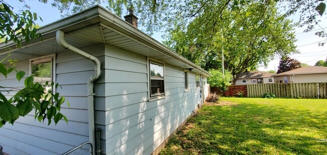 Photo - 1163 Higgins Ave