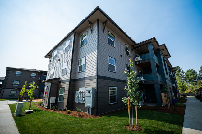 Crossings at Center Street - Crossings at Center Street Apartments
