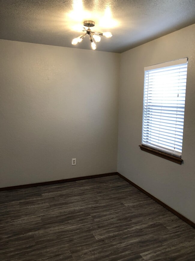 Photo - 112 N Baumann Ave