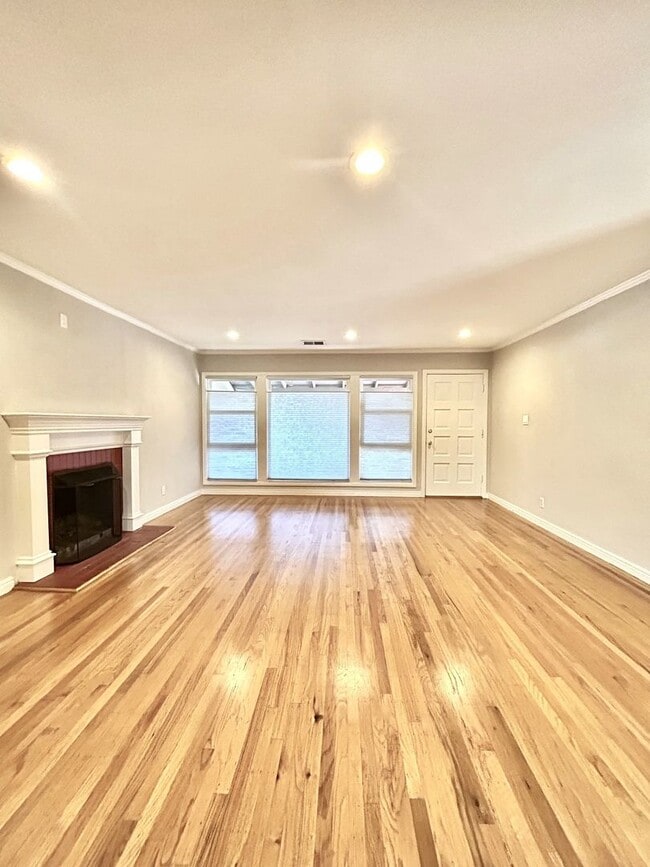 Photo - 811 9th Ave