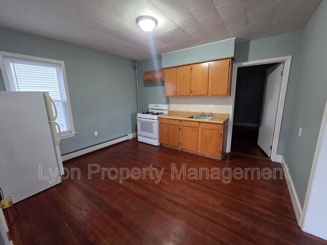 Photo - 200 Benefit St Unit 1F