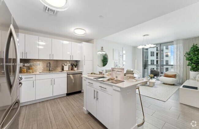 Building Photo - 1776 Polk St Unit 1807 Rental