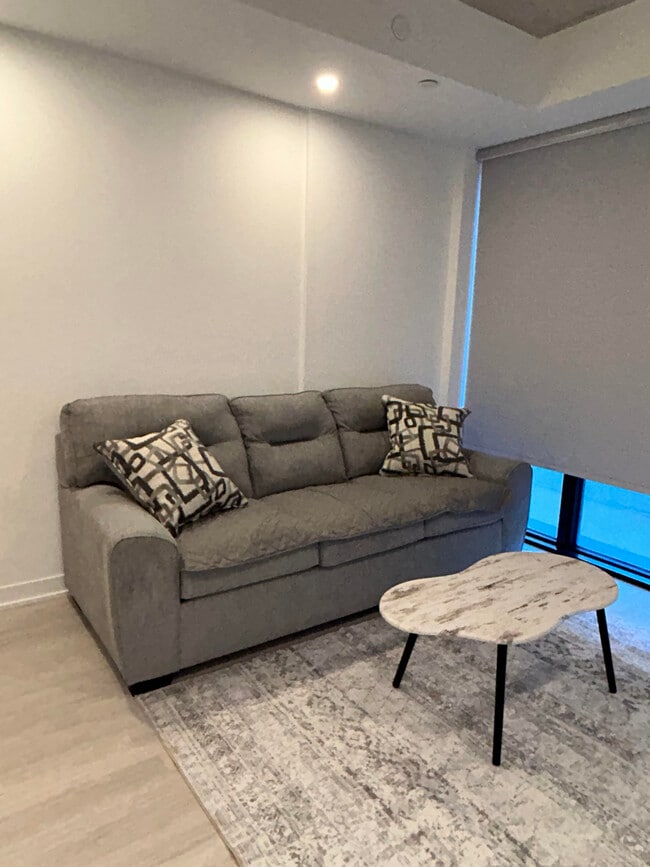 Photo - 195 Mccaul St