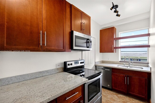 Photo - 1446 Lenox Ave. Unit 7