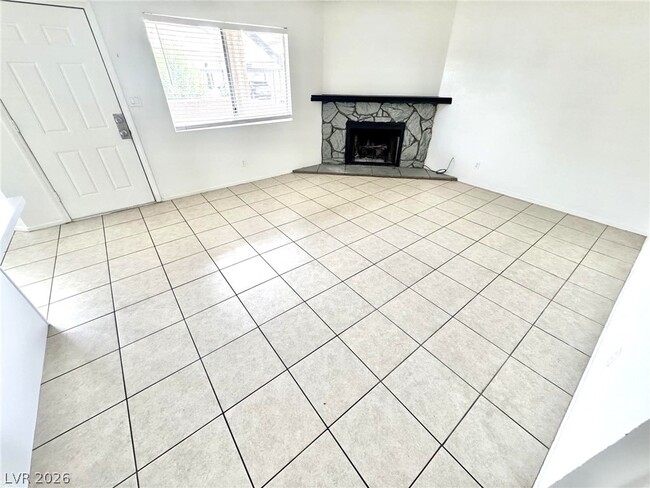 Photo - 1608 Burningwood Ln Unit 101