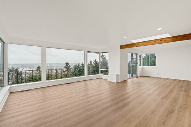 Photo - 2410 37th Ave SW Unit Upper