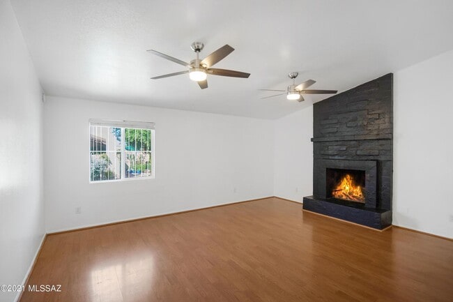 Living Room - 1850 N Circulo de la Cienega