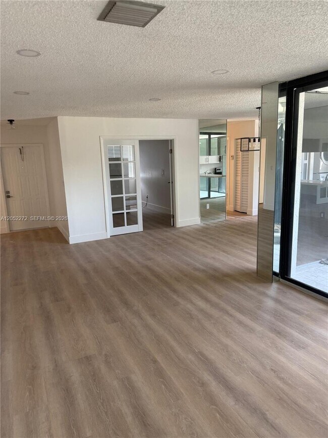 3553 Magellan Cir Unit 317-1