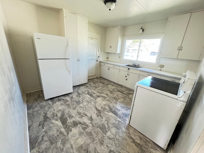 Photo - 45-569-569 Paleka Rd