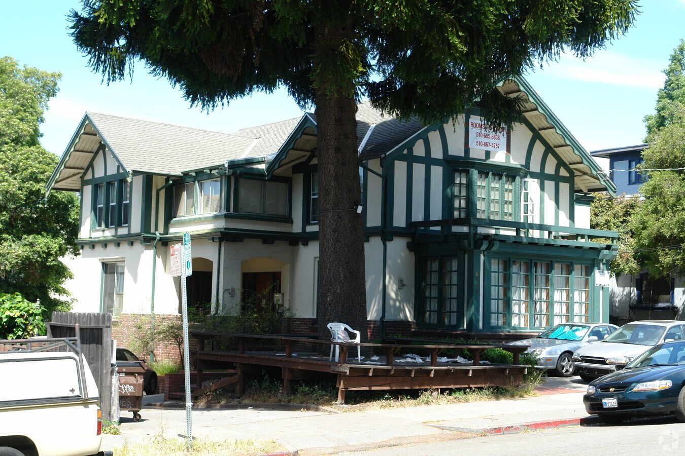 Photo - 2438 Warring St