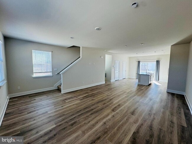 Photo - 101 Lakota St